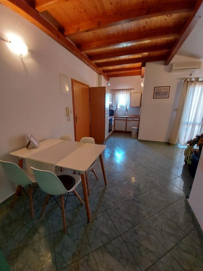 Apartments Tomic Biograd Na Moru Luaran gambar