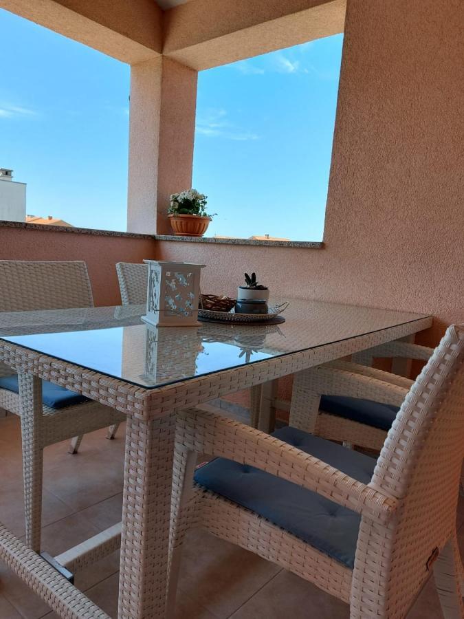 Apartments Tomic Biograd Na Moru Luaran gambar