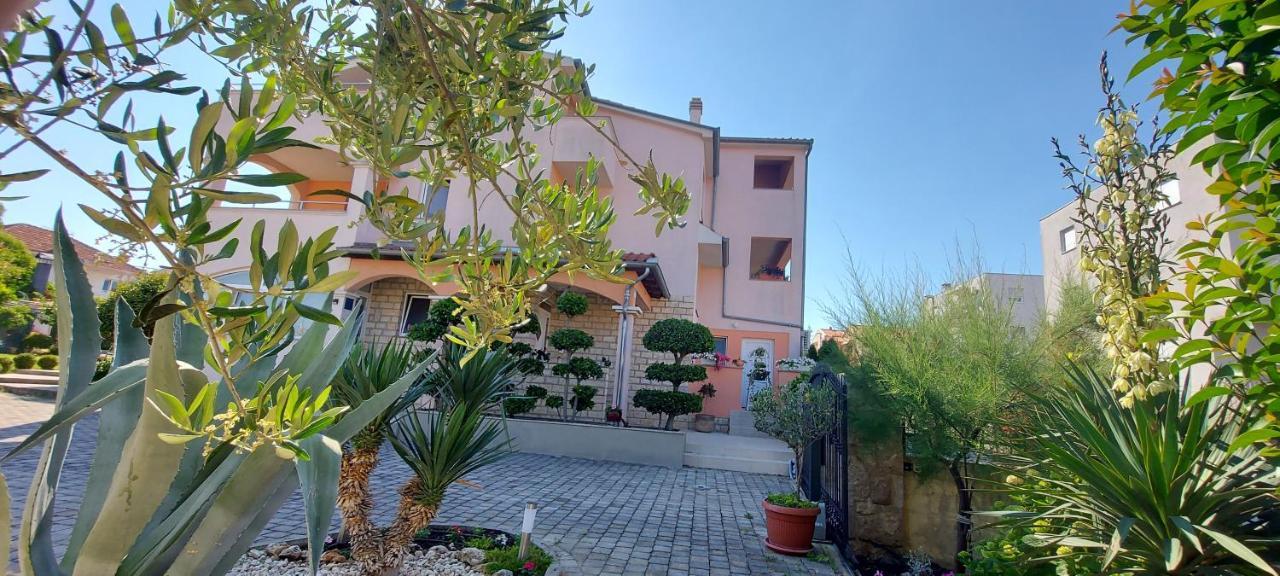 Apartments Tomic Biograd Na Moru Luaran gambar