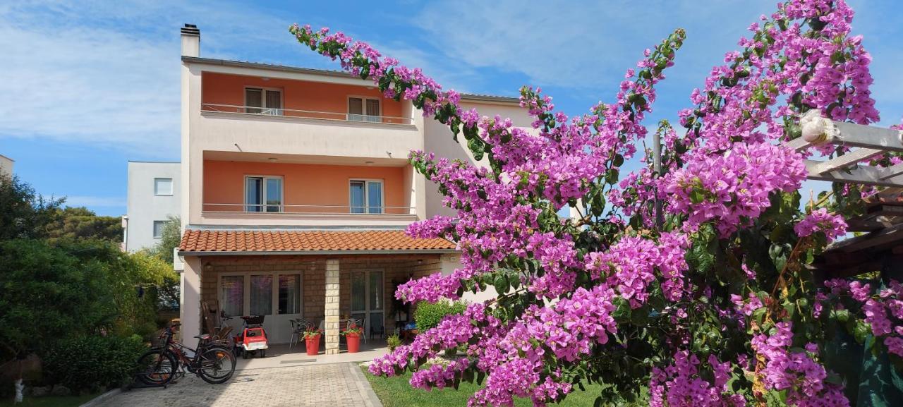 Apartments Tomic Biograd Na Moru Luaran gambar