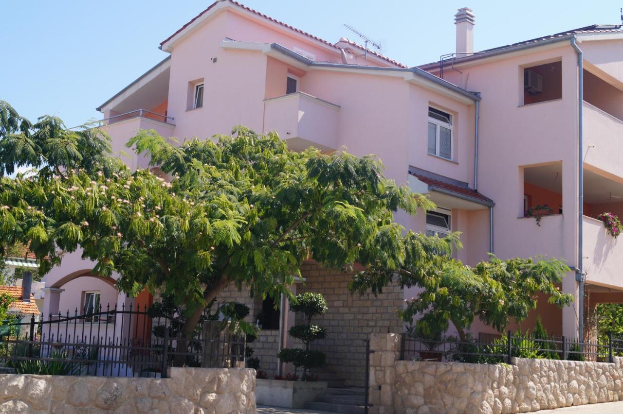 Apartments Tomic Biograd Na Moru Luaran gambar