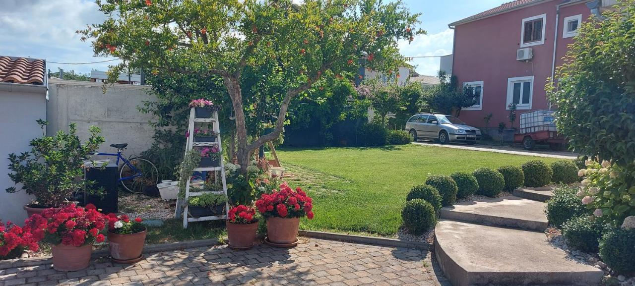 Apartments Tomic Biograd Na Moru Luaran gambar