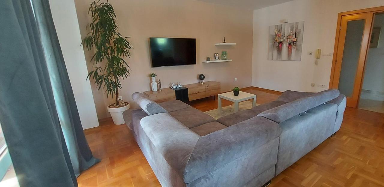 Apartments Tomic Biograd Na Moru Luaran gambar